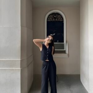 Gilet & Straight Pleated Pants