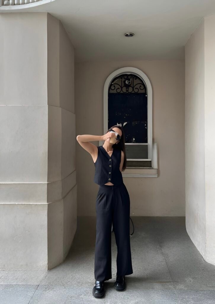 Gilet & Straight Pleated Pants